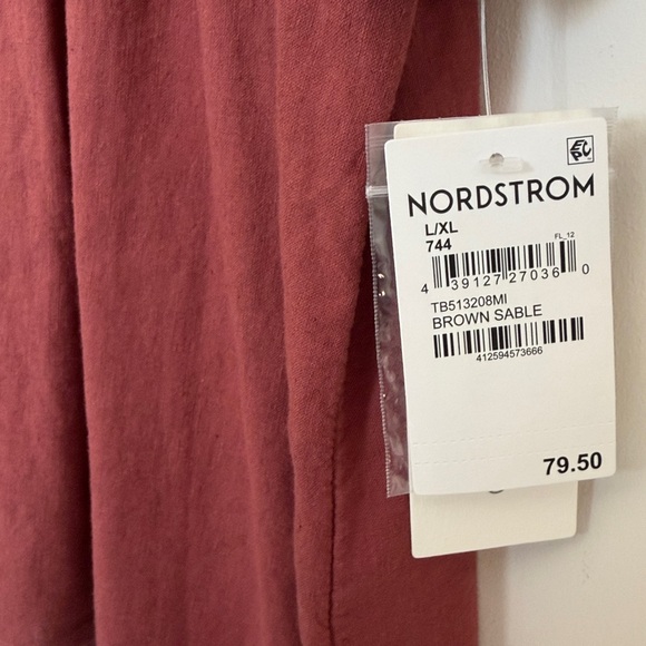 Treasure and Bond Women's Mauve Pintuck Linen Popover Top - Picture 8 of 9